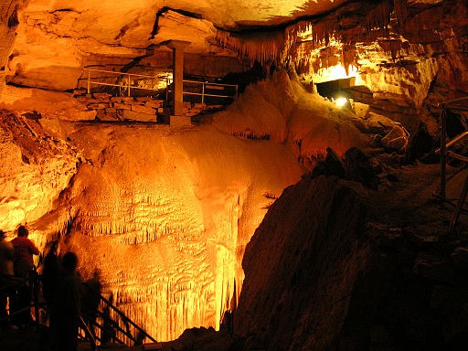15 cavernas incríveis para explorar na América 